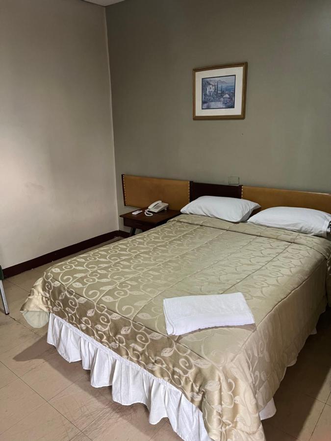 Hotel Rizzo Гуаякиль Экстерьер фото